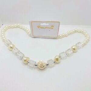 Necklace faux pearls clear and rose beads